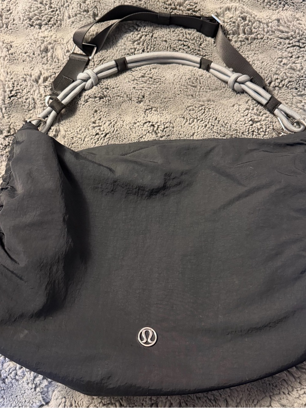 lululemon athletica Convertible Ruched Crossbody Bag Large 16L Black/Asphalt